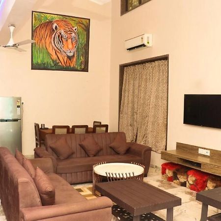 Gk Beach House 5Bhk Pvt Pool Villa Mumbai Luaran gambar