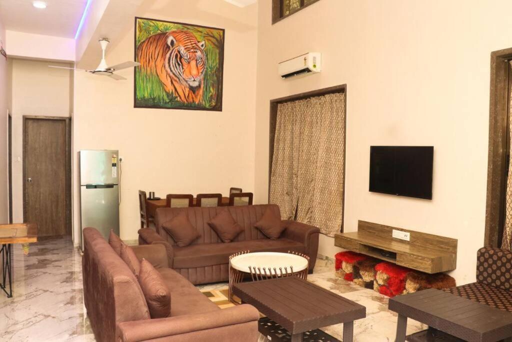 Gk Beach House 5Bhk Pvt Pool Villa Mumbai Luaran gambar