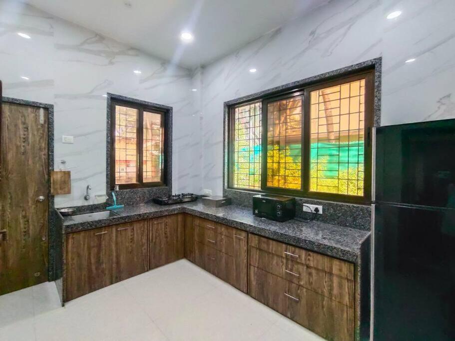 Gk Beach House 5Bhk Pvt Pool Villa Mumbai Luaran gambar